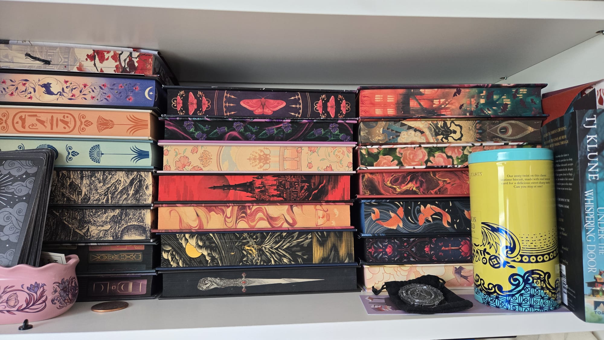 Photograph of a bookshelf.